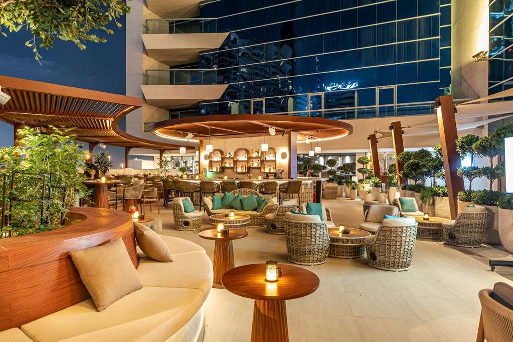 מלון The First Collection Dubai Business Bay מסעדה תמונה The Sky Bar at the Marina East
