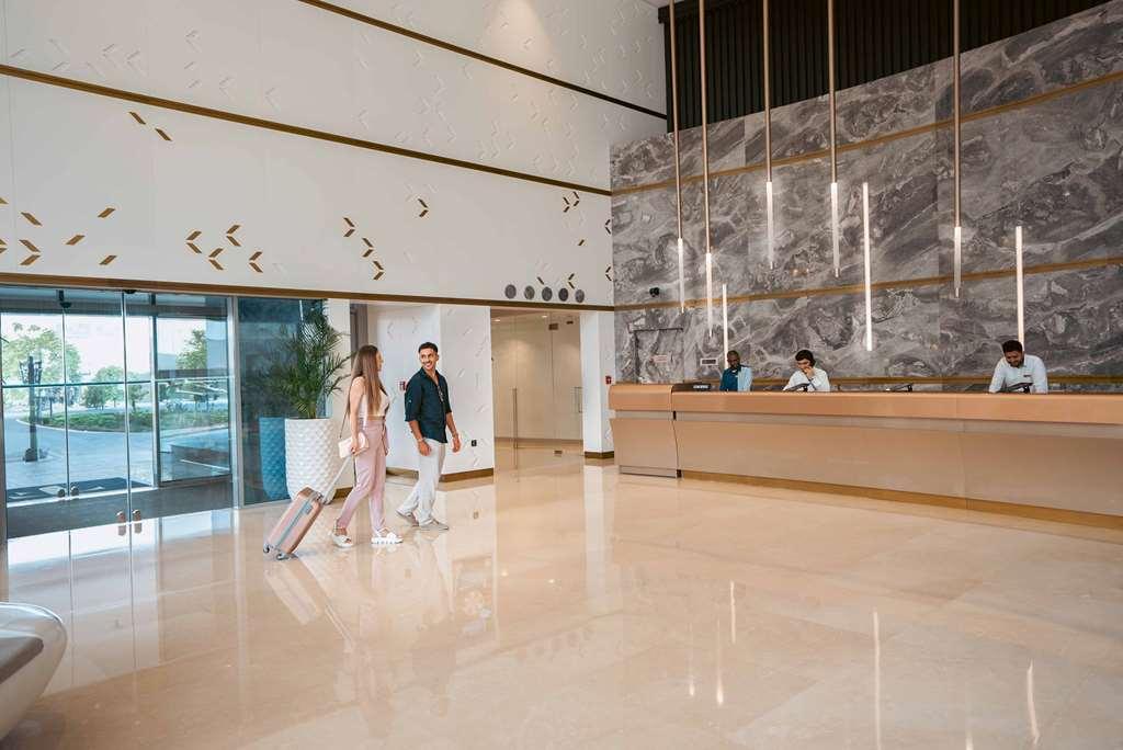 מלון The First Collection Dubai Business Bay מראה פנימי תמונה Reception